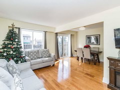 Houses in Toronto in Canada, Living room