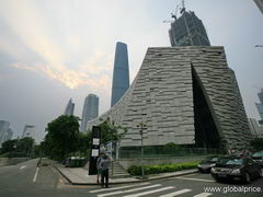 Attracions in China in Guangzhou, Library  outside 