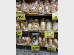 Prices at groceries in Colombia, Bread