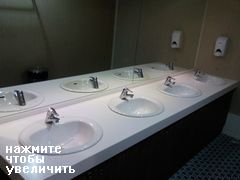 туалет в пароме dBS Ferry, туалетная комната в корейском пароме