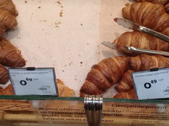 Grocery prices in Latvia, Croissants