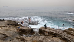 Развлечения в Ливане в Бейруте, Бесплатный заход в море