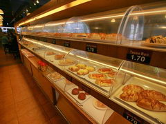 Malaysia, Kotakinabalu food prices, Prices for cakes