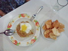 Food and drinks in the Maldives, Lunch - rice with tuna