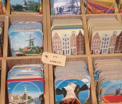 Souvenirs in Amsterdam, Stands for mugs