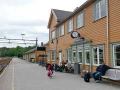 Транспорт в Саннефьорд (Норвегия), Железнодорожная станция в Саннефьорд