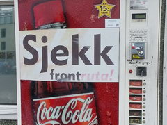 Цены на уличную еду в Норвегии в Осло, Автомат с напитками