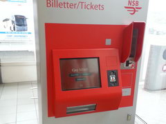 Аэропорт TORP в Санефьерд (Норвегия), Автомат по продаже билетов