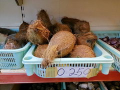 Цены на продукты питания в Омане, Кокосы