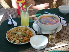 Philippines, Bohol, Food prices, Lunch at the restaurant on the beach