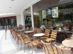 Philippines, Cebu City, dining prices, Coffee house decor