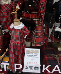 Сувениры в Шотландии, Шотландский церемониальный костюм