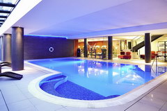 Housing prices in Scotland, Pool at Novotel