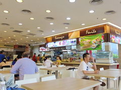 Цены в Сингапуре на еду, Обстановка в фуд-корте в жилом доме