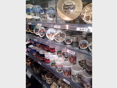 Souvenirs in Slovakia, Plates and mugs