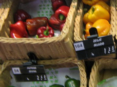 Food prices in Slovenia (Ljubljana) at grocery stores, Peppers