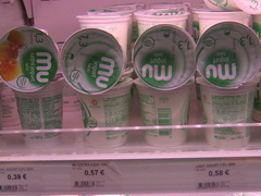 Цены на продукты в Словении в Любляне, Йогурты