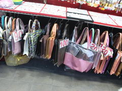 Бангкок, Таиланд, цены на вещи, Женские сумки