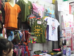 Cost of things in Bangkok, Thailand, T-Shirts on sale