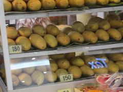 Eating and drinking at Bangkok Airport, Yellow mango