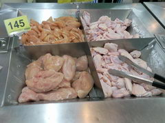 Продукты в супермаркете в Хуахине, Таиланд, Цены на курицу
