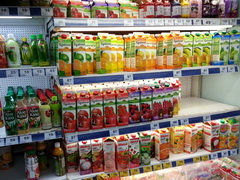 Продукты в супермаркетах в Таиланде в Паттайе, Соки