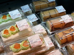 Prices in supermarkets in Pattaya, Cake prices