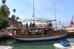 Recreation and entertainment in Antalya, Tourist boat