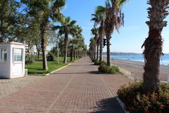 Recreation and entertainment in Antalya, Walking path along the beach