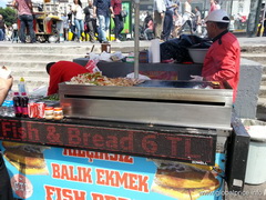 Food prices in Istanbul, Meat or fish in the bread