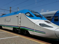 Transportation in Uzbekistan, Train  Tashkent-Samakard