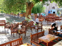 Food in Uzbekistan, Restaurant