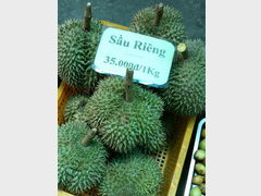 Vietnam, fruit prices in Dalat, Durians 
