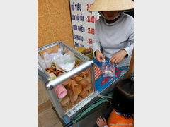 Vietnam, Dalat street food, Ice-cream in the cup