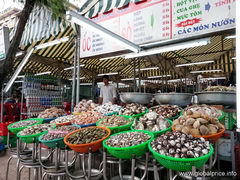 Vietnam, fruit prices in Dalat, Various seafood